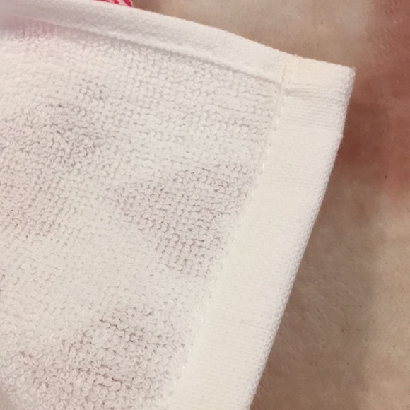 Be My Valentine Ombre Hearts Kitchen Towel Set of Two NWT 16x26” Cotton Oekotex - Picture 8 of 16